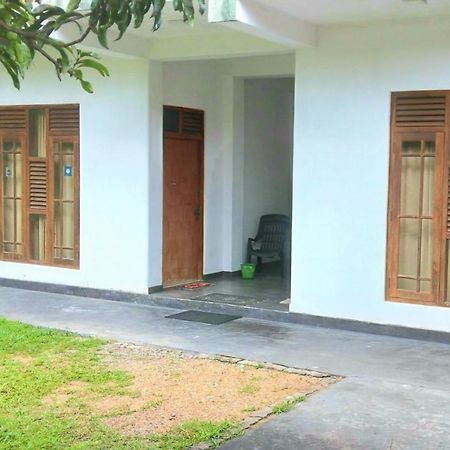 Hector House Hotel Уелигама Екстериор снимка